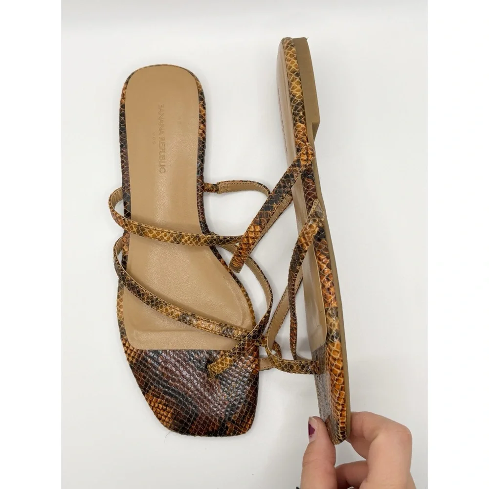 Banana Republic Barely There Embossed Snakeskin Sandal‎